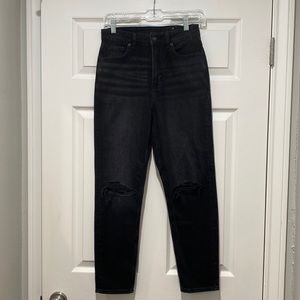High-wasted Black Ripped Straight Jeans - American Eagle